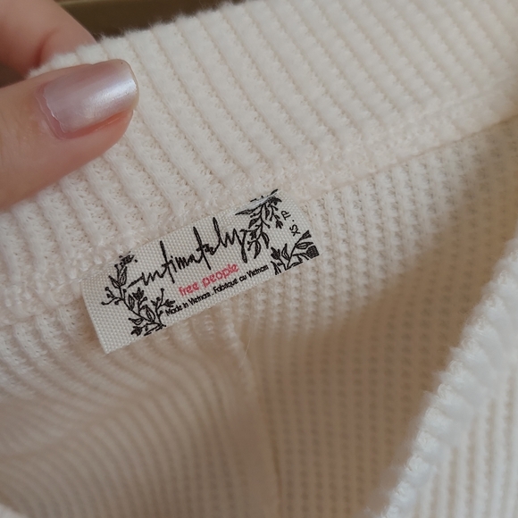 Free People Intimately Lovin
This Feelin Bodysuit NWOT - Picture 4 of 13